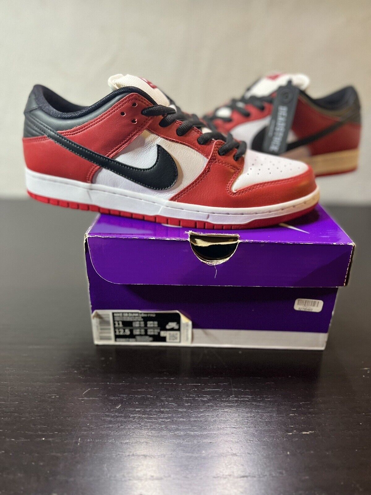 Nike SB Dunk Low Pro Chicago Varsity photo review